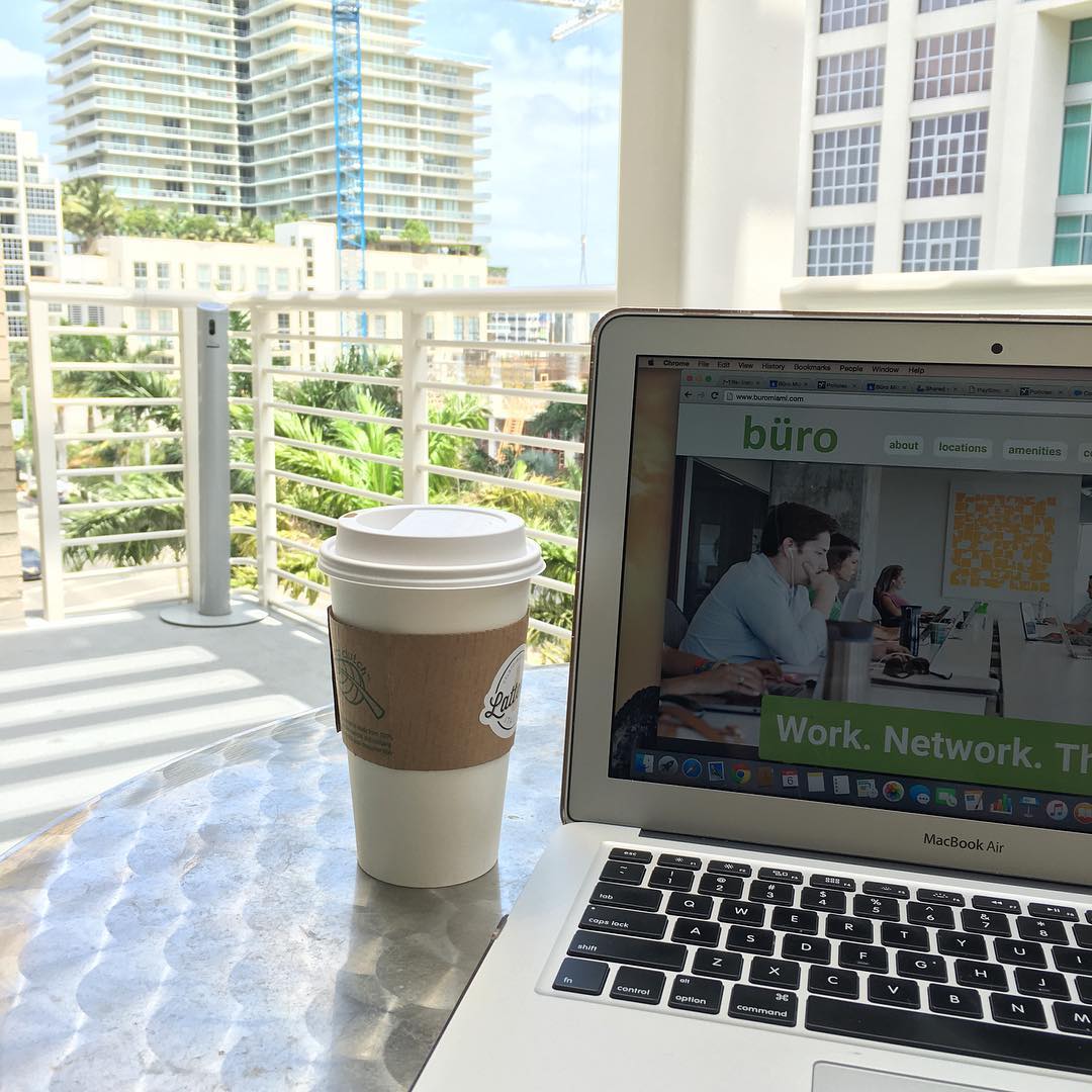 buro outdoor desk for coworking individuals