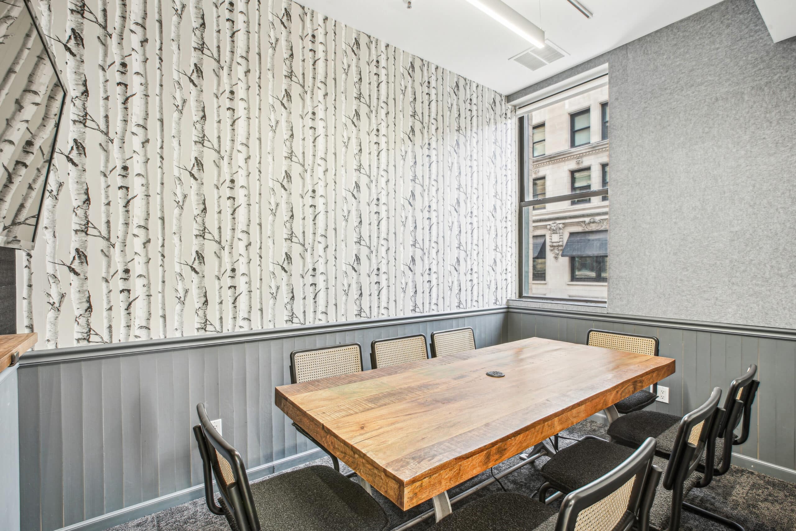 Professional meeting rooms within Regus Business Centre, New York City, designed for effective business discussions and meetings.